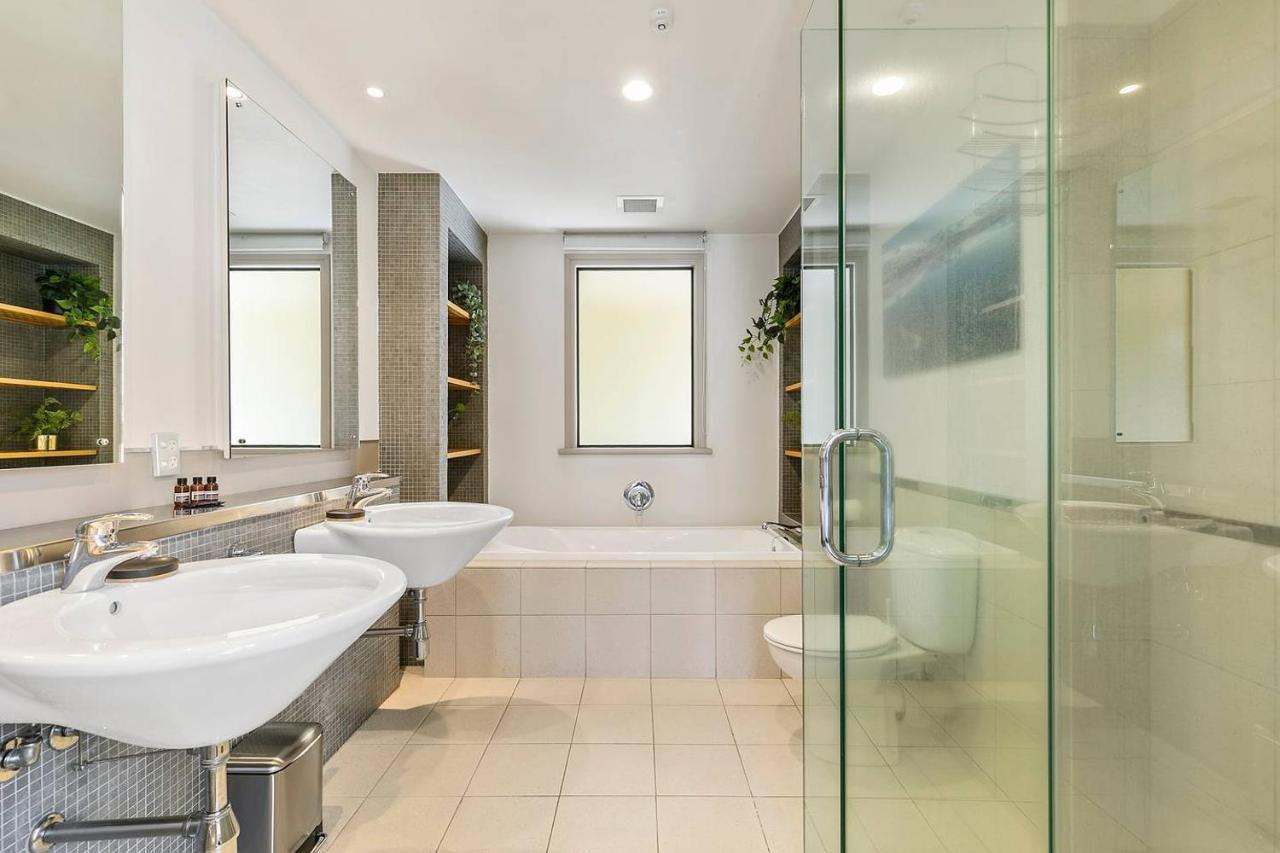 Enormous One Bedroom Beauty In Cbd! Free Parking Auckland Exteriör bild